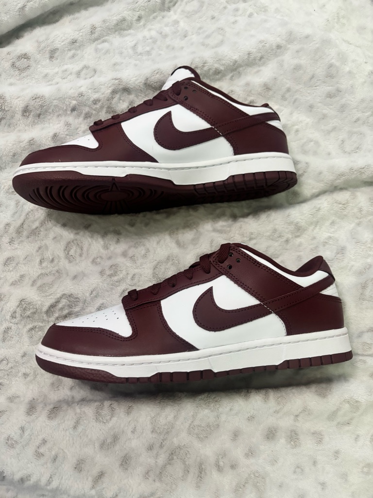 Nike Low-Top Sneakers In White And Burgundy Sz 8.5